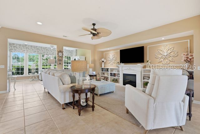 31 Spring Beauty Dr, Bluffton, SC 29909