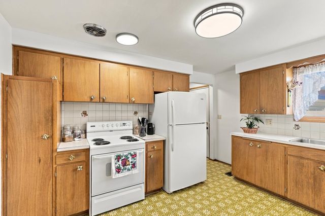 13521 E 16th Ave, Spokane Valley, WA 99216