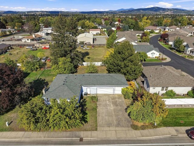 13521 E 16th Ave, Spokane Valley, WA 99216