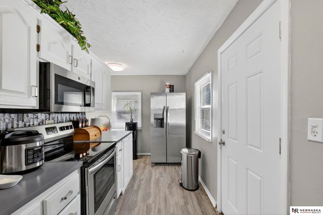 6615 Seward Street, Omaha, NE 68104