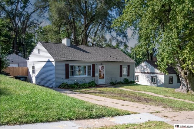 6615 Seward Street, Omaha, NE 68104
