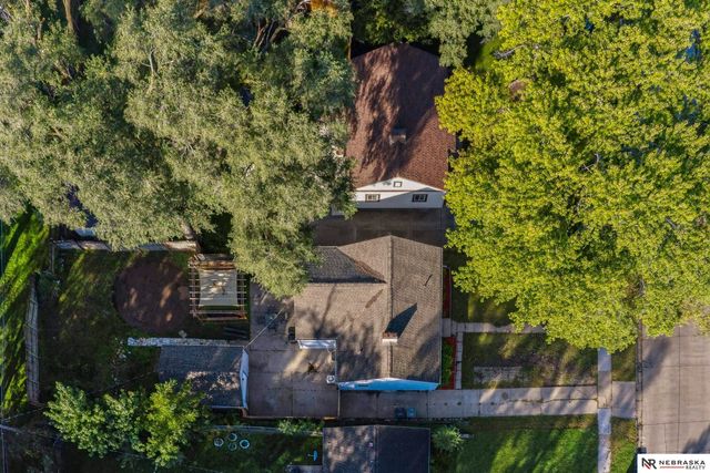 6615 Seward Street, Omaha, NE 68104