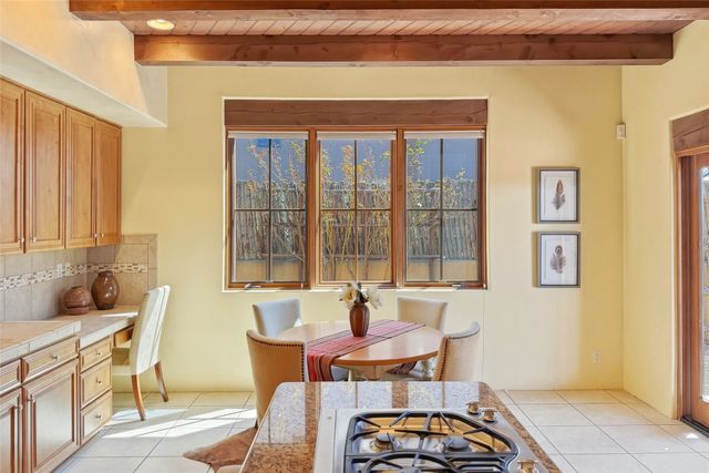 6 Camino De Vecinos, Santa Fe, NM 87507