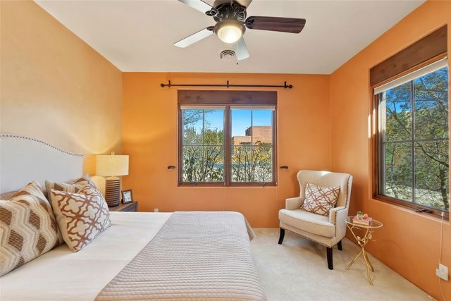 6 Camino De Vecinos, Santa Fe, NM 87507