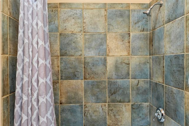 6 Camino De Vecinos, Santa Fe, NM 87507