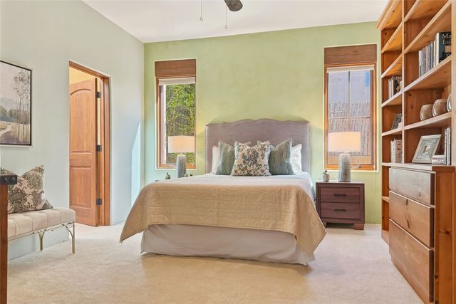 6 Camino De Vecinos, Santa Fe, NM 87507