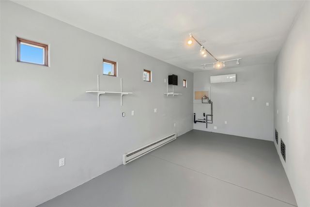 6 Camino De Vecinos, Santa Fe, NM 87507