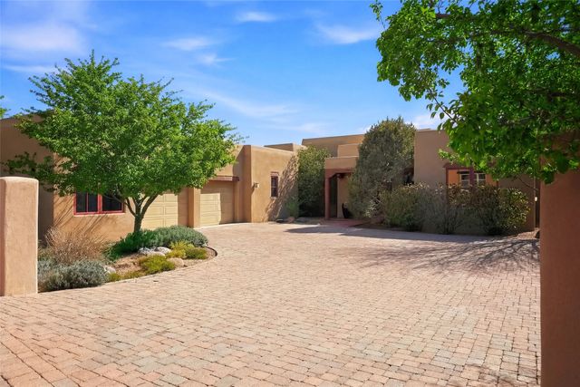 6 Camino De Vecinos, Santa Fe, NM 87507