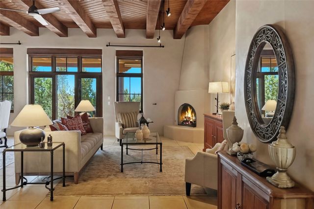 6 Camino De Vecinos, Santa Fe, NM 87507