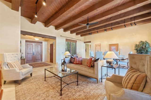 6 Camino De Vecinos, Santa Fe, NM 87507