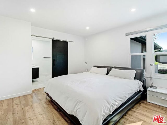 7425 W 88th Place, Los Angeles, CA 90045