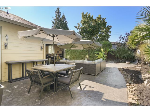 2818 Ne 173RD Ct, Vancouver, WA 98682