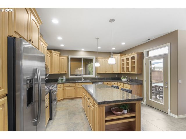 2818 Ne 173RD Ct, Vancouver, WA 98682