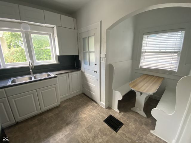 5267 N College Avenue, Indianapolis, IN 46220