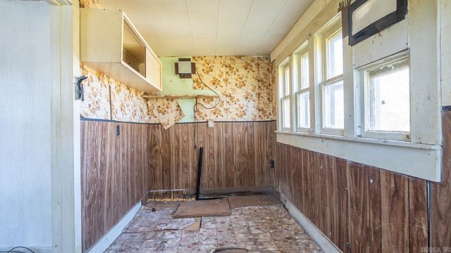 2427 M Highway, Koshkonong, MO 65692