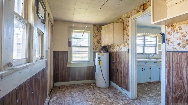 2427 M Highway, Koshkonong, MO 65692