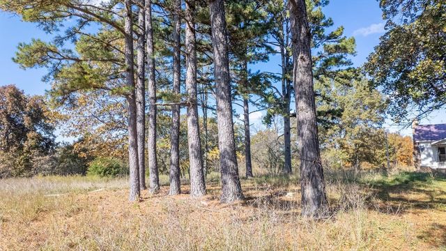 2427 M Highway, Koshkonong, MO 65692