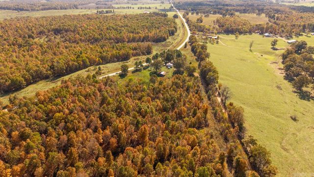 2427 M Highway, Koshkonong, MO 65692