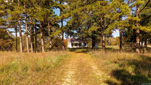 2427 M Highway, Koshkonong, MO 65692