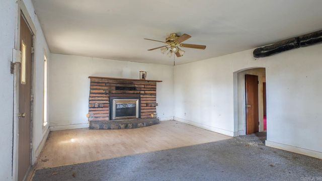 2427 M Highway, Koshkonong, MO 65692