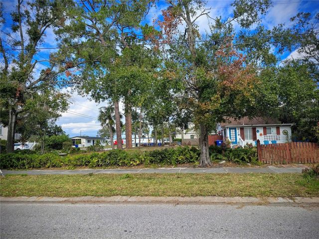 237 50TH AVENUE N, St Petersburg, FL 33703