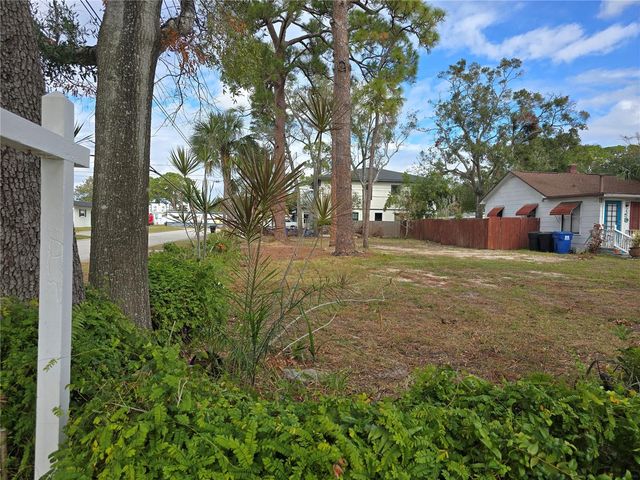 237 50TH AVENUE N, St Petersburg, FL 33703