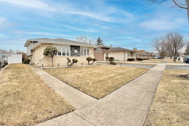 6346 W 90th Street, Oak Lawn, IL 60453