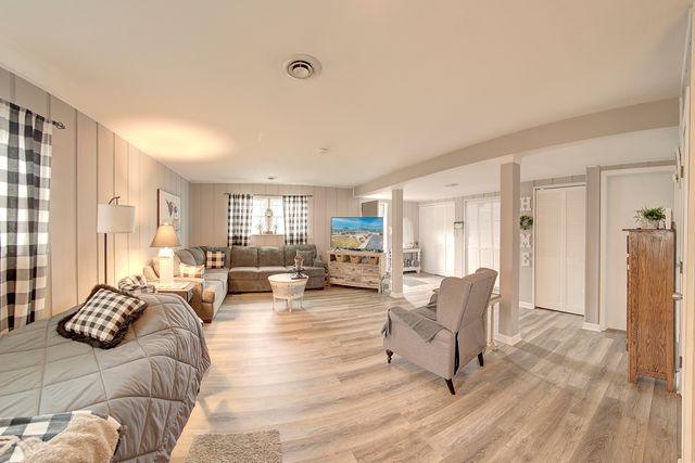 6346 W 90th Street, Oak Lawn, IL 60453