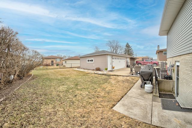 6346 W 90th Street, Oak Lawn, IL 60453