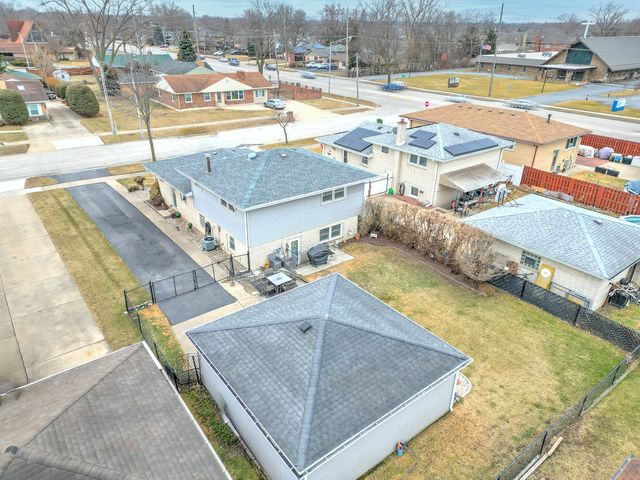 6346 W 90th Street, Oak Lawn, IL 60453