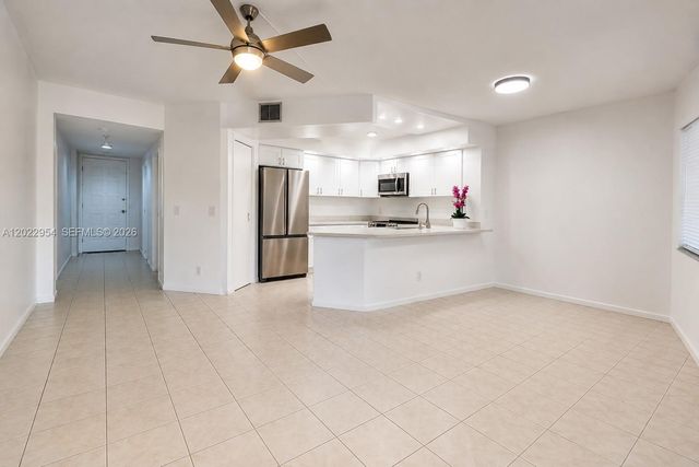 12750 SW 4th Ct 114J, Pembroke Pines, FL 33027