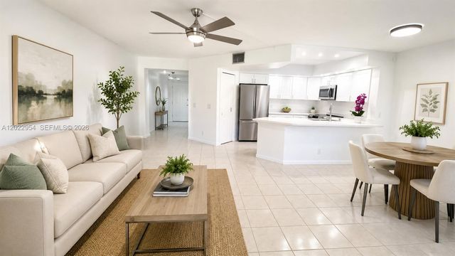 12750 SW 4th Ct 114J, Pembroke Pines, FL 33027