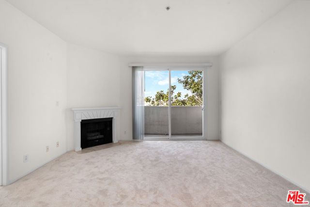 620 S Gramercy Place 301, Los Angeles, CA 90005