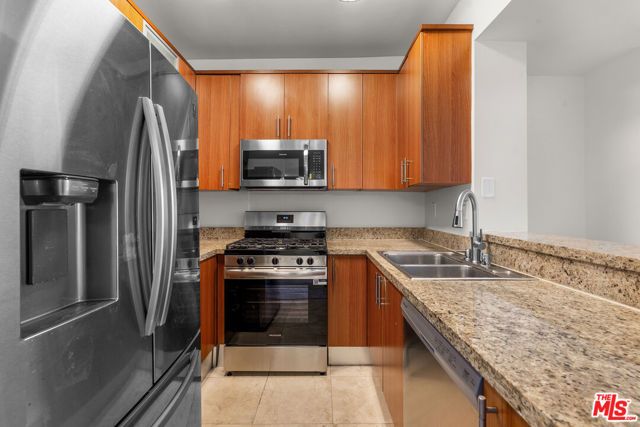 620 S Gramercy Place 301, Los Angeles, CA 90005