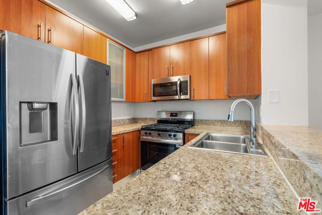 620 S Gramercy Place 301, Los Angeles, CA 90005