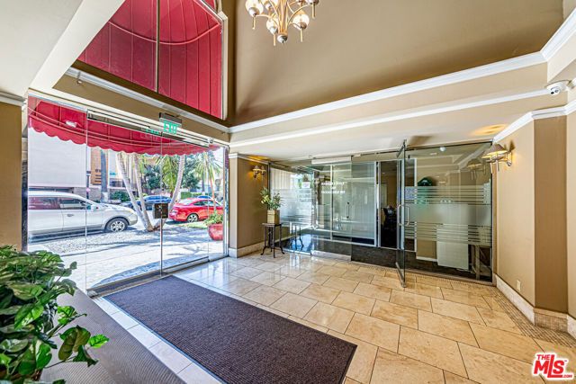 620 S Gramercy Place 301, Los Angeles, CA 90005