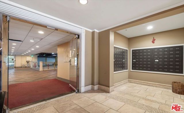 620 S Gramercy Place 301, Los Angeles, CA 90005
