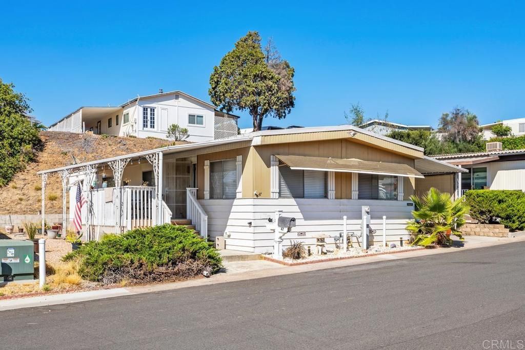 Image 3 of property listing at 13300 Los Coches Road E 47, El Cajon, CA 92021