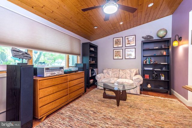534 PINNEY RD, Huntingdon Valley, PA 19006