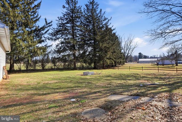 1545 LITITZ RD, Manheim, PA 17545