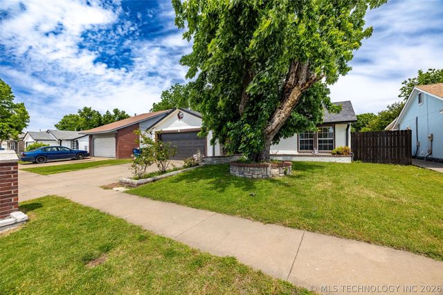 1555 S 137th East Avenue, Tulsa, OK 74108