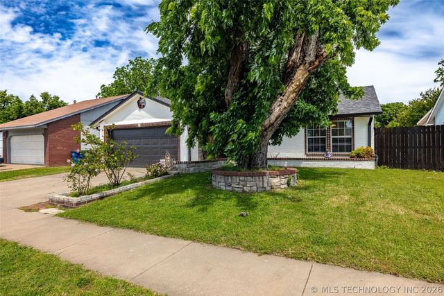 1555 S 137th East Avenue, Tulsa, OK 74108