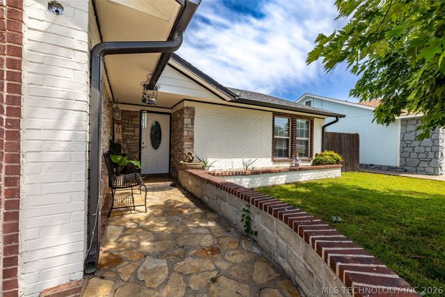 1555 S 137th East Avenue, Tulsa, OK 74108