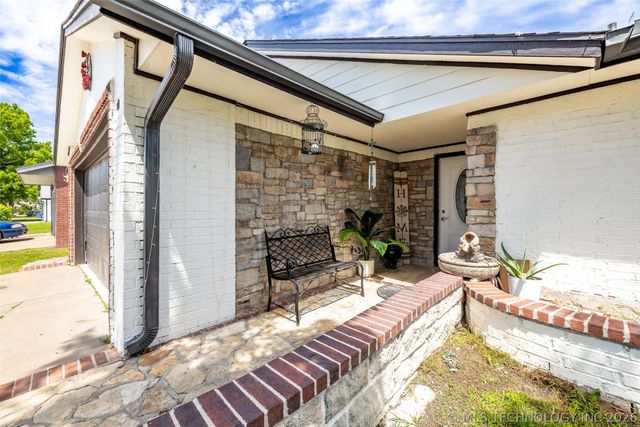 1555 S 137th East Avenue, Tulsa, OK 74108