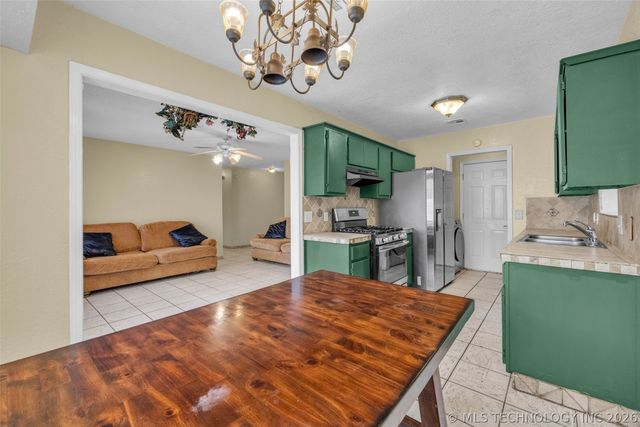 1555 S 137th East Avenue, Tulsa, OK 74108