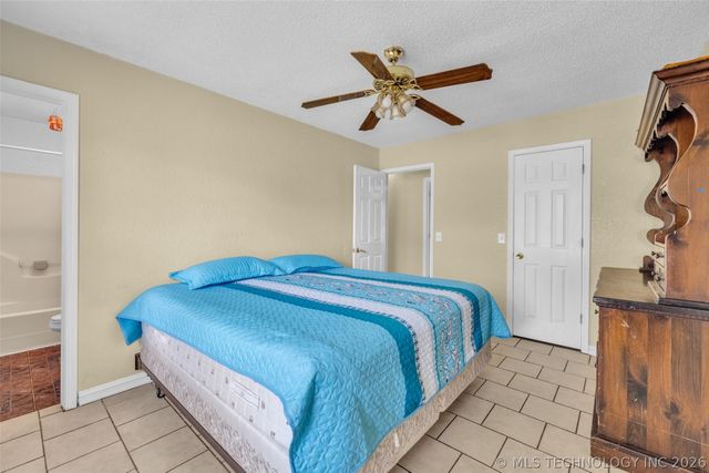 1555 S 137th East Avenue, Tulsa, OK 74108