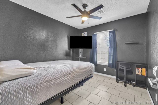 1555 S 137th East Avenue, Tulsa, OK 74108