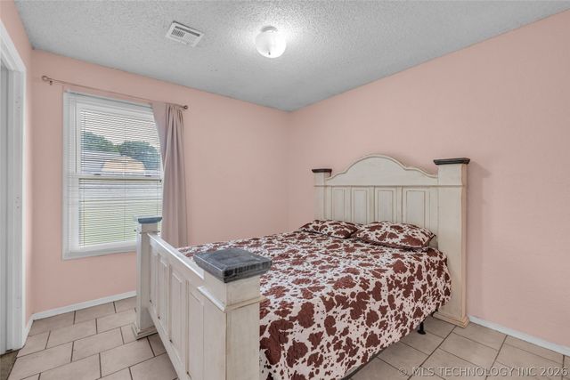 1555 S 137th East Avenue, Tulsa, OK 74108