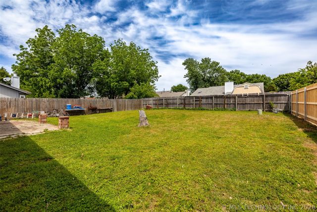1555 S 137th East Avenue, Tulsa, OK 74108