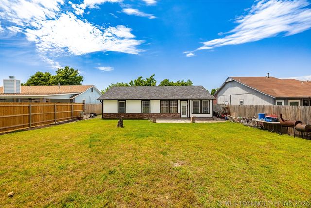 1555 S 137th East Avenue, Tulsa, OK 74108